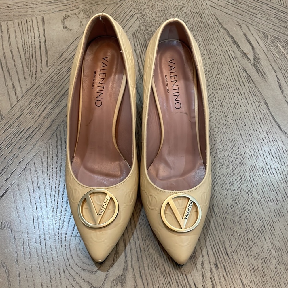 Valentino pumps
